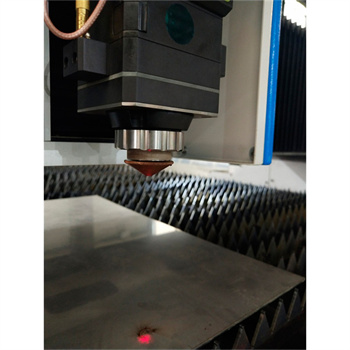 metalli laserleikkuri 1300 * 900 mm työalueen kuitulaserleikkauskoneella